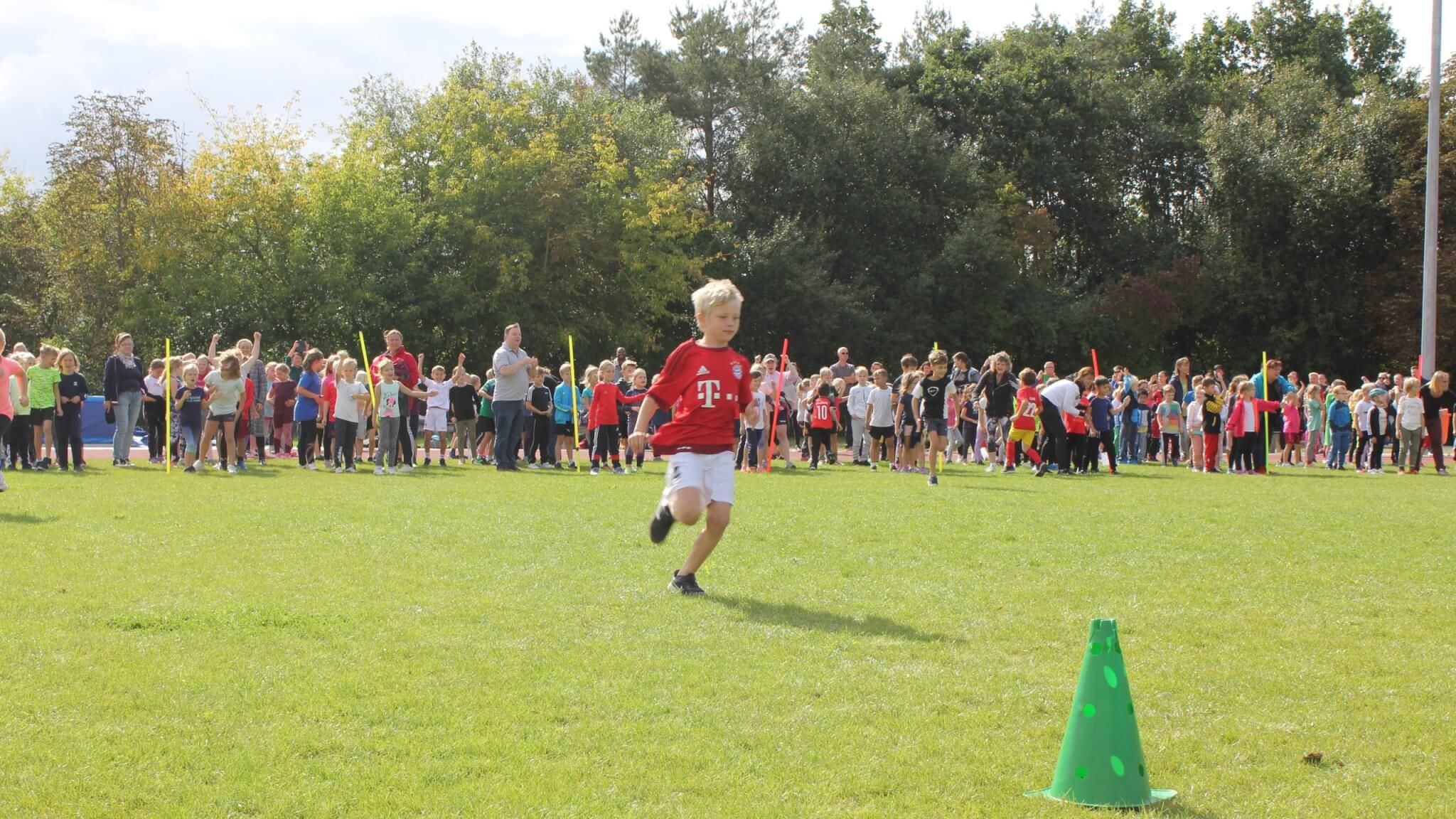 LDVC_Sportfest Grundschule Staffellauf_Hero Image